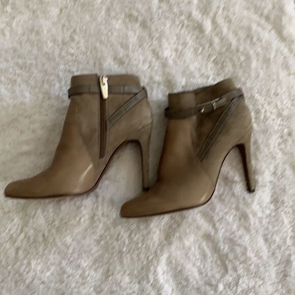 Coach tan booties size 6 - Picture 9 of 10